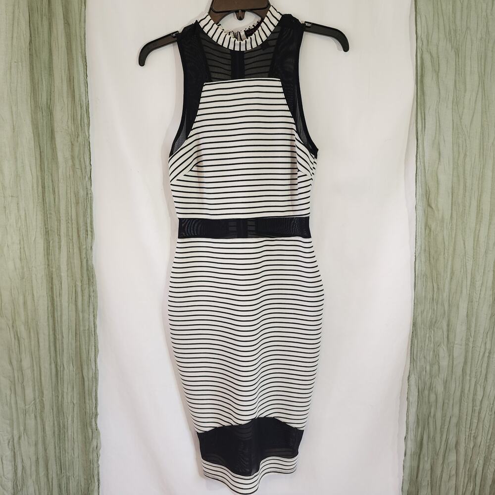 Material girl Black and White Sleeveless Knee Length Stretch Dress M